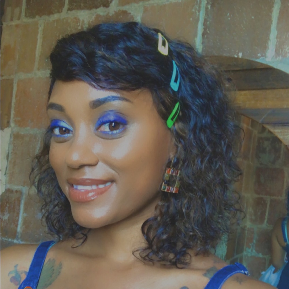 Meet your Posher, Renee